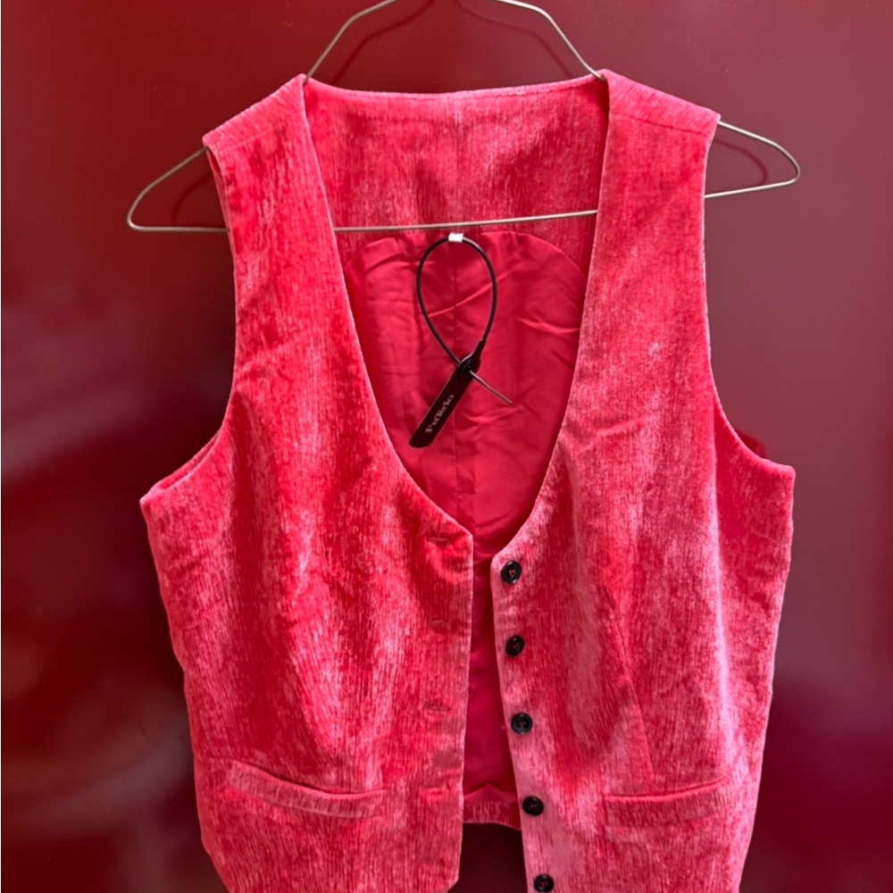 Velvet Pink Sleeveless Vest